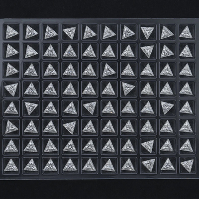 kupować Diamenty wyhodowane w laboratorium HPHT 2,6-3,1 do 5,3-6,0 mm Biały trójkąt kształt trójkąt online manufacture