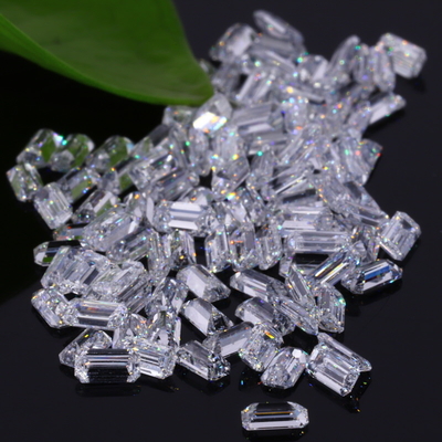 Diamenty syntetyczne HPHT 2,0-3,3 do 2,9-4,5 mm Biały Szmaragdowy kształt DEF Kolor VVS Jasność