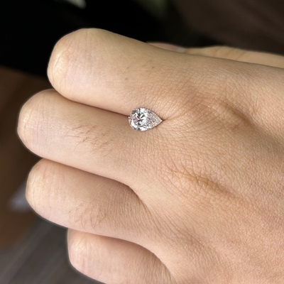 1.04 Karat E Kolor VS2 Jasność 2EX CVD Pear Cut Laboratory Grown Diamonds