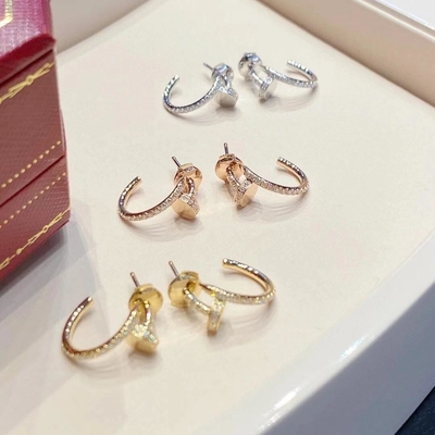 Naturalny diament 0,51 karat Kolczyki do paznokci 18k Kolczyki z masywnego złota VS GH