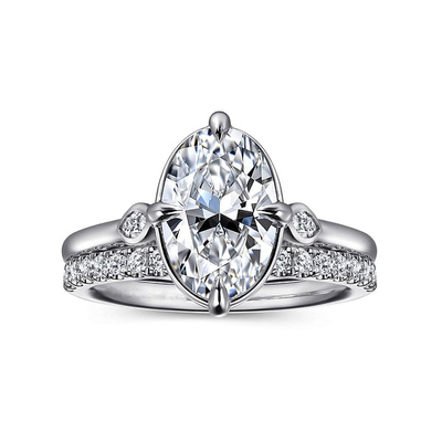 Klasyczny styl Lab Grown Diamond Wedding Band VVS Clarity HPHT Oval Cut Ring